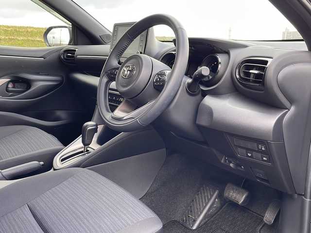 トヨタ ヤリス ハイブリッド Z 新潟県 2022(令4)年 3.7万km ブラック 4WD/純正ディスプレイオーディオ/BT/USB/バックカメラ/ETC/衝突被害軽減ブレーキ/レーンキープアシスト/レーダークルーズコントロール/シートヒーター /ステアリングスイッチ/コーナーセンサー/スマートキー/プッシュスタート/LEDヘッドライト/オートライト/オートハイビーム