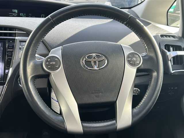 トヨタ プリウス G 福井県 2014(平26)年 3.8万km ホワイトパールクリスタルシャイン 登録時走行距離37940km/ワンオーナー/純正メモリナビゲーション/（CD/DVD/BT）/フルセグテレビ/バックカメラ/純正15インチアルミホイール/クルーズコントロール/ドライブレコーダー/D席パワーシート/ハーフレザーシート/HIDヘッドライト/フォグランプ/オートライト/ビルトインETC/プッシュスタート/スマートキー/保証書/取扱説明書