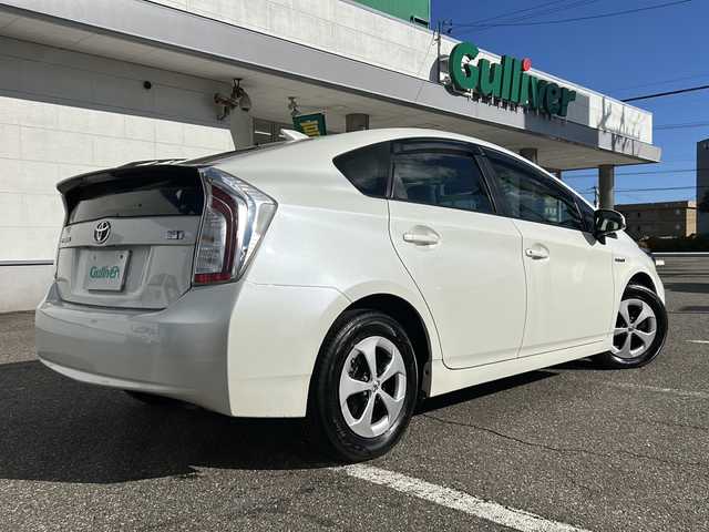 トヨタ プリウス G 福井県 2014(平26)年 3.8万km ホワイトパールクリスタルシャイン 登録時走行距離37940km/ワンオーナー/純正メモリナビゲーション/（CD/DVD/BT）/フルセグテレビ/バックカメラ/純正15インチアルミホイール/クルーズコントロール/ドライブレコーダー/D席パワーシート/ハーフレザーシート/HIDヘッドライト/フォグランプ/オートライト/ビルトインETC/プッシュスタート/スマートキー/保証書/取扱説明書