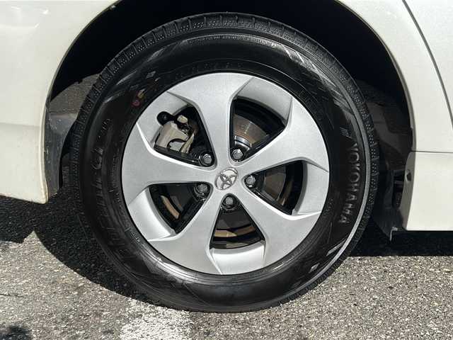 トヨタ プリウス G 福井県 2014(平26)年 3.8万km ホワイトパールクリスタルシャイン 登録時走行距離37940km/ワンオーナー/純正メモリナビゲーション/（CD/DVD/BT）/フルセグテレビ/バックカメラ/純正15インチアルミホイール/クルーズコントロール/ドライブレコーダー/D席パワーシート/ハーフレザーシート/HIDヘッドライト/フォグランプ/オートライト/ビルトインETC/プッシュスタート/スマートキー/保証書/取扱説明書