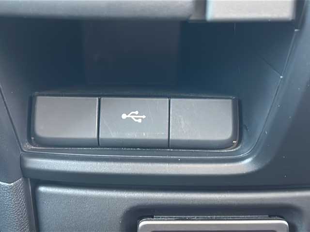 ホンダ ステップワゴン スパーダ クルスピセンシング 茨城県 2017(平29)年 6.9万km プラチナホワイトパール HONDA SENSING/-衝突軽減ブレーキ/-誤発進抑制機能/-歩行者事故低減ステアリング/-アダプティブクルーズコントロール/-車線維持支援システム/-路外逸脱抑制機能/-先行車発信お知らせ機能/-標識認識機能/-フロントセンサーカメラ/-レーダーセンサー/後席10.2V型フリップダウンモニター/社外７インチＳＤナビ/-Ｂｌｕｅｔｏｏｔｈ/Blu-ray/フルセグ/ＣＤ/DVD/バックカメラ/LEDオートライト/オートハイビーム/DN席シートヒーター/純正１７インチアルミホイール/パドルシフト/ビルトインETC