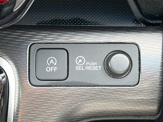 ホンダ ステップワゴン スパーダ クルスピセンシング 茨城県 2017(平29)年 6.9万km プラチナホワイトパール HONDA SENSING/-衝突軽減ブレーキ/-誤発進抑制機能/-歩行者事故低減ステアリング/-アダプティブクルーズコントロール/-車線維持支援システム/-路外逸脱抑制機能/-先行車発信お知らせ機能/-標識認識機能/-フロントセンサーカメラ/-レーダーセンサー/後席10.2V型フリップダウンモニター/社外７インチＳＤナビ/-Ｂｌｕｅｔｏｏｔｈ/Blu-ray/フルセグ/ＣＤ/DVD/バックカメラ/LEDオートライト/オートハイビーム/DN席シートヒーター/純正１７インチアルミホイール/パドルシフト/ビルトインETC