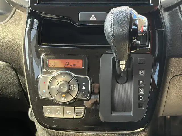 スズキ ソリオ バンディット HV MV Dカメラ ブレーキS 兵庫県 2015(平27)年 9万km ファーベントレッド/スーパーブラックパール (株)IDOMが運営する【じしゃロン神戸名谷店】の自社ローン専用車両になりますこちらは現金またはオートローンご利用時の価格です。自社ローンご希望の方は別途その旨お申付け下さい。/社外７型ナビ/バックカメラ/片側パワースライドドア/クルーズコントロール/LEDオートライト/シートヒーター/社外１６インチアルミホイール/・純正１６インチアルミホイール積み込み/アイドリングストップ/横滑り防止装置/衝突被害軽減ブレーキ/スペアキー１本