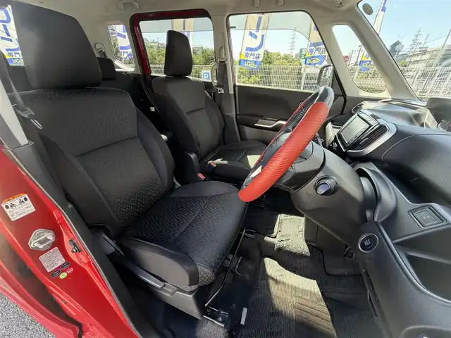 スズキ ソリオ バンディット HV MV Dカメラ ブレーキS 兵庫県 2015(平27)年 9万km ファーベントレッド/スーパーブラックパール (株)IDOMが運営する【じしゃロン神戸名谷店】の自社ローン専用車両になりますこちらは現金またはオートローンご利用時の価格です。自社ローンご希望の方は別途その旨お申付け下さい。/社外７型ナビ/バックカメラ/片側パワースライドドア/クルーズコントロール/LEDオートライト/シートヒーター/社外１６インチアルミホイール/・純正１６インチアルミホイール積み込み/アイドリングストップ/横滑り防止装置/衝突被害軽減ブレーキ/スペアキー１本