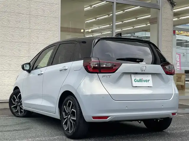 ホンダ フィット ホーム 埼玉県 2020(令2)年 3.1万km プレミアムサンライトホワイトパール /ワンオーナー//純正9型メモリナビ//フルセグTV//バックカメラ//CD/DVD/Bluetooth//アダプティブクルーズコントロール//ビルトインETC//スマートキーx2//LEDヘッドライト//CMBS衝突軽減ブレーキ//LKAS車線維持支援システム//クリアランスソナー//W.サイド.カーテンエアバッグ//ABS//横滑り防止装置//前後ドライブレコーダー//オートライト//プライバシーガラス//純正16インチAW//新車時保証書//取扱説明書//ナビ取説