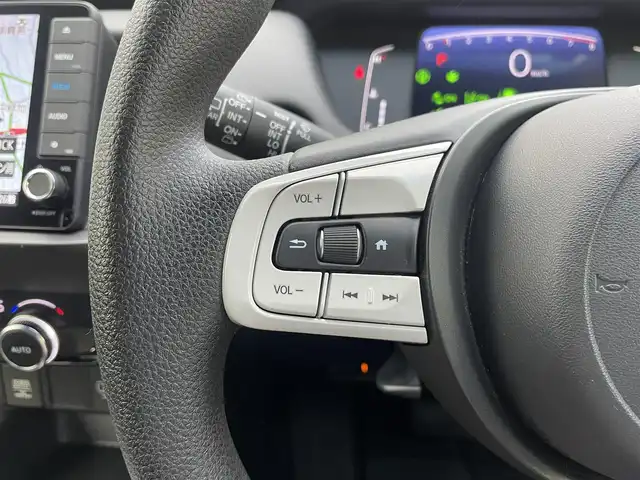ホンダ フィット ホーム 埼玉県 2020(令2)年 3.1万km プレミアムサンライトホワイトパール /ワンオーナー//純正9型メモリナビ//フルセグTV//バックカメラ//CD/DVD/Bluetooth//アダプティブクルーズコントロール//ビルトインETC//スマートキーx2//LEDヘッドライト//CMBS衝突軽減ブレーキ//LKAS車線維持支援システム//クリアランスソナー//W.サイド.カーテンエアバッグ//ABS//横滑り防止装置//前後ドライブレコーダー//オートライト//プライバシーガラス//純正16インチAW//新車時保証書//取扱説明書//ナビ取説