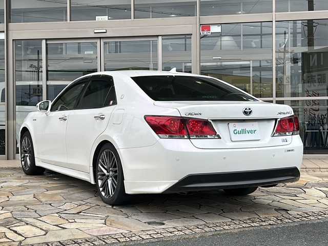 トヨタ クラウン ハイブリッド アスリートG 静岡県 2014(平26)年 10.4万km ホワイトパールクリスタルシャイン 純正マルチ/・ナビゲーション/・フルセグTV/・HDD記録/・FM/AM/・CD/DVD/・USB/・Bluetooth/主要装備/・バックカメラ/・ＥＴＣ/・クリアランスソナー/・シートヒーター＆ベンチレーション/・前席パワーシート/・追従クルコン/・ハンドルヒーター/・黒革/・プリクラッシュセーフティ/・１８インチアルミ/・オートライト/・フォグランプ/・サイドカーテンエアバッグ/・ＭＴモード付ＡＴ/・キセノンヘッドライト/・電動チルト＆テレスコピックステアリング