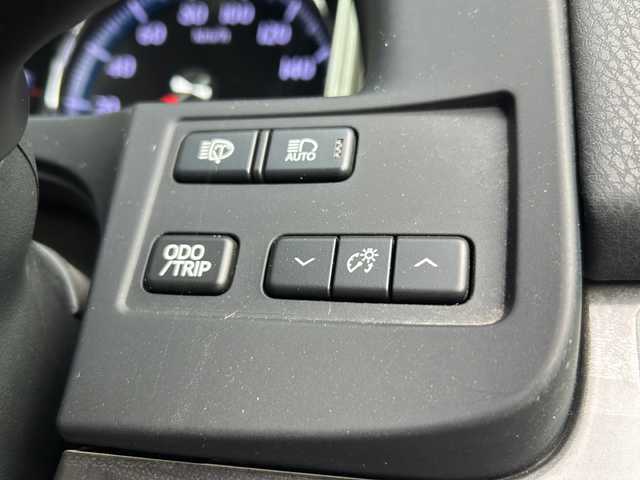 トヨタ クラウン ハイブリッド アスリートG 静岡県 2014(平26)年 10.4万km ホワイトパールクリスタルシャイン 純正マルチ/・ナビゲーション/・フルセグTV/・HDD記録/・FM/AM/・CD/DVD/・USB/・Bluetooth/主要装備/・バックカメラ/・ＥＴＣ/・クリアランスソナー/・シートヒーター＆ベンチレーション/・前席パワーシート/・追従クルコン/・ハンドルヒーター/・黒革/・プリクラッシュセーフティ/・１８インチアルミ/・オートライト/・フォグランプ/・サイドカーテンエアバッグ/・ＭＴモード付ＡＴ/・キセノンヘッドライト/・電動チルト＆テレスコピックステアリング