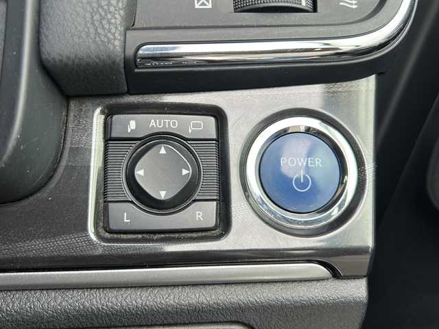 トヨタ クラウン ハイブリッド アスリートG 静岡県 2014(平26)年 10.4万km ホワイトパールクリスタルシャイン 純正マルチ/・ナビゲーション/・フルセグTV/・HDD記録/・FM/AM/・CD/DVD/・USB/・Bluetooth/主要装備/・バックカメラ/・ＥＴＣ/・クリアランスソナー/・シートヒーター＆ベンチレーション/・前席パワーシート/・追従クルコン/・ハンドルヒーター/・黒革/・プリクラッシュセーフティ/・１８インチアルミ/・オートライト/・フォグランプ/・サイドカーテンエアバッグ/・ＭＴモード付ＡＴ/・キセノンヘッドライト/・電動チルト＆テレスコピックステアリング