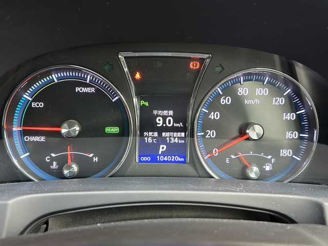 トヨタ クラウン ハイブリッド アスリートG 静岡県 2014(平26)年 10.4万km ホワイトパールクリスタルシャイン 純正マルチ/・ナビゲーション/・フルセグTV/・HDD記録/・FM/AM/・CD/DVD/・USB/・Bluetooth/主要装備/・バックカメラ/・ＥＴＣ/・クリアランスソナー/・シートヒーター＆ベンチレーション/・前席パワーシート/・追従クルコン/・ハンドルヒーター/・黒革/・プリクラッシュセーフティ/・１８インチアルミ/・オートライト/・フォグランプ/・サイドカーテンエアバッグ/・ＭＴモード付ＡＴ/・キセノンヘッドライト/・電動チルト＆テレスコピックステアリング