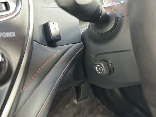 トヨタ クラウン ハイブリッド アスリートG 静岡県 2014(平26)年 10.4万km ホワイトパールクリスタルシャイン 純正マルチ/・ナビゲーション/・フルセグTV/・HDD記録/・FM/AM/・CD/DVD/・USB/・Bluetooth/主要装備/・バックカメラ/・ＥＴＣ/・クリアランスソナー/・シートヒーター＆ベンチレーション/・前席パワーシート/・追従クルコン/・ハンドルヒーター/・黒革/・プリクラッシュセーフティ/・１８インチアルミ/・オートライト/・フォグランプ/・サイドカーテンエアバッグ/・ＭＴモード付ＡＴ/・キセノンヘッドライト/・電動チルト＆テレスコピックステアリング