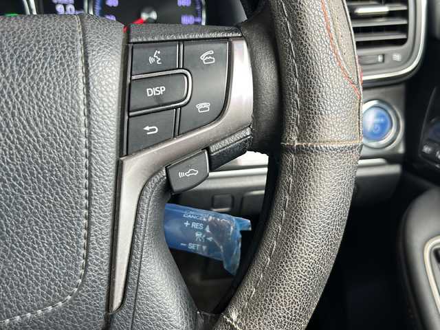 トヨタ クラウン ハイブリッド アスリートG 静岡県 2014(平26)年 10.4万km ホワイトパールクリスタルシャイン 純正マルチ/・ナビゲーション/・フルセグTV/・HDD記録/・FM/AM/・CD/DVD/・USB/・Bluetooth/主要装備/・バックカメラ/・ＥＴＣ/・クリアランスソナー/・シートヒーター＆ベンチレーション/・前席パワーシート/・追従クルコン/・ハンドルヒーター/・黒革/・プリクラッシュセーフティ/・１８インチアルミ/・オートライト/・フォグランプ/・サイドカーテンエアバッグ/・ＭＴモード付ＡＴ/・キセノンヘッドライト/・電動チルト＆テレスコピックステアリング