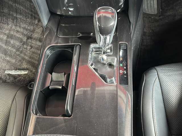 トヨタ クラウン ハイブリッド アスリートG 静岡県 2014(平26)年 10.4万km ホワイトパールクリスタルシャイン 純正マルチ/・ナビゲーション/・フルセグTV/・HDD記録/・FM/AM/・CD/DVD/・USB/・Bluetooth/主要装備/・バックカメラ/・ＥＴＣ/・クリアランスソナー/・シートヒーター＆ベンチレーション/・前席パワーシート/・追従クルコン/・ハンドルヒーター/・黒革/・プリクラッシュセーフティ/・１８インチアルミ/・オートライト/・フォグランプ/・サイドカーテンエアバッグ/・ＭＴモード付ＡＴ/・キセノンヘッドライト/・電動チルト＆テレスコピックステアリング