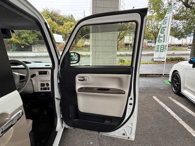 車両画像18