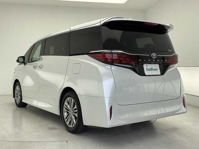 トヨタ アルファード Z 千葉県 2024(令6)年 0.6万km プラチナホワイトパールマイカ 14インチメーカーOPナビ/　フルセグTV/Bluetooth/Apple car play/Android Auto/純正フリップダウンモニター/ツインムーンルーフ/トヨタセーフティセンス/レーダークルーズコントロール/レーンキープアシスト/衝突軽減ブレーキ/クリアランスソナー/全方位カメラ/先行車発進警報/ロードサインアシスト/ヘッドアップディスプレイ/ブラインドスポットモニター/電動パーキング/オートホールド/オートハイビーム/両側パワースライド/デジタルインナーミラー/ワイヤレス充電/レザーシート/シートヒーター（セカンドシートまで）/エアーシート（セカンドシートまで）/パワーシート（セカンドシートまで）/メモリーシート（運）/ステアリングヒーター/パワーバックドア/LEDヘッドライト/フォグランプ/ビルトインETC2.0/フロアマット/ナノイーX/後席サンシェード