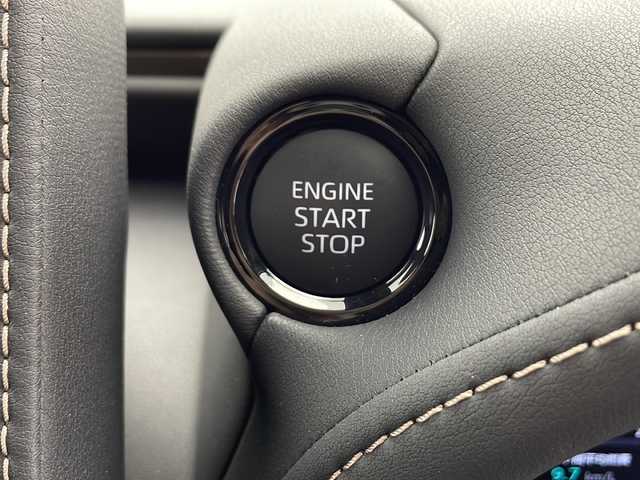 トヨタ アルファード Z 千葉県 2024(令6)年 0.6万km プラチナホワイトパールマイカ 14インチメーカーOPナビ/　フルセグTV/Bluetooth/Apple car play/Android Auto/純正フリップダウンモニター/ツインムーンルーフ/トヨタセーフティセンス/レーダークルーズコントロール/レーンキープアシスト/衝突軽減ブレーキ/クリアランスソナー/全方位カメラ/先行車発進警報/ロードサインアシスト/ヘッドアップディスプレイ/ブラインドスポットモニター/電動パーキング/オートホールド/オートハイビーム/両側パワースライド/デジタルインナーミラー/ワイヤレス充電/レザーシート/シートヒーター（セカンドシートまで）/エアーシート（セカンドシートまで）/パワーシート（セカンドシートまで）/メモリーシート（運）/ステアリングヒーター/パワーバックドア/LEDヘッドライト/フォグランプ/ビルトインETC2.0/フロアマット/ナノイーX/後席サンシェード