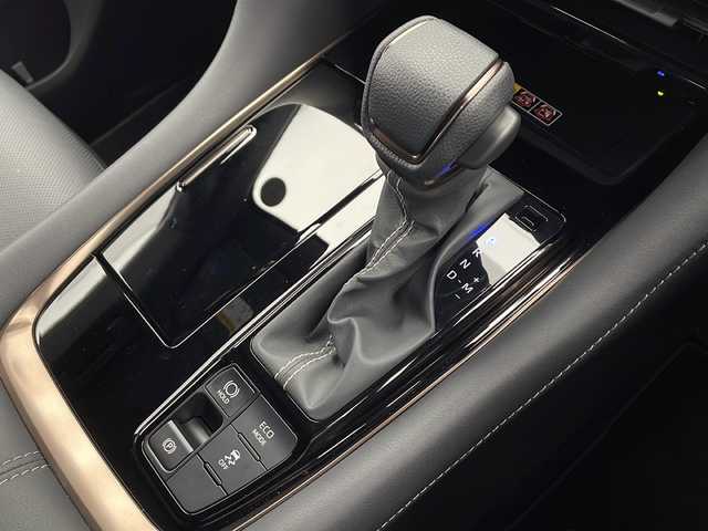 トヨタ アルファード Z 千葉県 2024(令6)年 0.6万km プラチナホワイトパールマイカ 14インチメーカーOPナビ/　フルセグTV/Bluetooth/Apple car play/Android Auto/純正フリップダウンモニター/ツインムーンルーフ/トヨタセーフティセンス/レーダークルーズコントロール/レーンキープアシスト/衝突軽減ブレーキ/クリアランスソナー/全方位カメラ/先行車発進警報/ロードサインアシスト/ヘッドアップディスプレイ/ブラインドスポットモニター/電動パーキング/オートホールド/オートハイビーム/両側パワースライド/デジタルインナーミラー/ワイヤレス充電/レザーシート/シートヒーター（セカンドシートまで）/エアーシート（セカンドシートまで）/パワーシート（セカンドシートまで）/メモリーシート（運）/ステアリングヒーター/パワーバックドア/LEDヘッドライト/フォグランプ/ビルトインETC2.0/フロアマット/ナノイーX/後席サンシェード