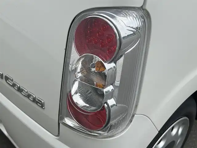 ダイハツ ミラ ココア X 秋田県 2012(平24)年 6.8万km パールホワイトⅢ ４WD/社外ナビ/フルセグ/スマートキー/アイドリングストップ/純正フロアマット/純正ドアバイザー/オートエアコン/パワーステアリング/パワーウィンドウ/レベライザー/盗難防止装置/電動格納ミラー/保証書/取扱説明書/記録簿