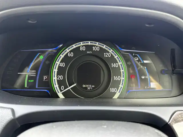 ホンダ アコード ハイブリッド EX 大分県 2015(平27)年 6.2万km ホワイトオーキッドパール ・ナビ(HDD/CD/DVD/BT/USB)/・バックカメラ/・フルセグテレビ/・衝突被害軽減ブレーキ/・レーダークルーズコントロール/・ETC/・パワーシート/・シートヒーター/・レザーシート/・シートメモリー/・スマートキー/・プッシュスタート/・RAYSホイール/・MUGENフロアマット