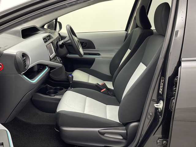 トヨタ アクア S 栃木県 2012(平24)年 10.7万km ブラックマイカ 禁煙車/純正ナビ/（BT/ワンセグ/AM/FM)/ETC/ステアリングスイッチ/オートライト/電動格納ミラー/純正フロアマット/プッシュスタート/スマートキー