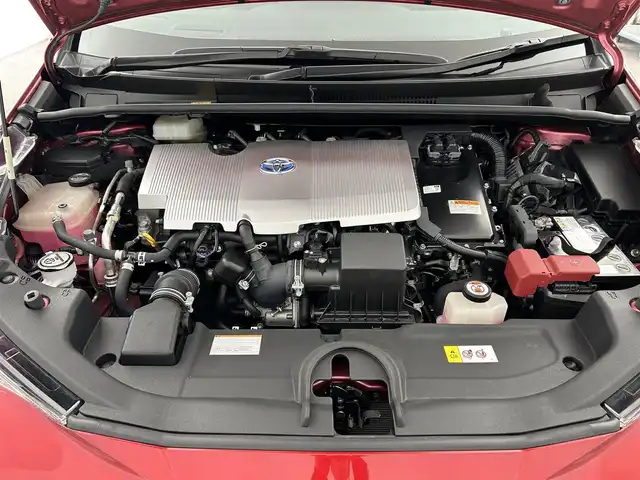 トヨタ プリウス A ツーリングセレクション 千葉県 2016(平28)年 2.5万km エモーショナルレッド 禁煙車/トヨタセーフティセンス/・レーンディパーチャーアラート/・レーンキープアシスト/・ヘッドアップディスプレイ/・ブラインドスポットモニター/・プリクラッシュセーフティ/・プリクラッシュセーフティブレーキ/・レーダークルーズコントロール/・クリアランスソナー/ビックX９インチアルパインメモリナビ/・型番：X9V/・CD/DVD/Bluetooth/フルセグTV/・バックカメラ/・ビルトインETC/革巻きステアリング/・ステアリングスイッチ/レザーシート/・DNシートヒーター/純正フロアマット/純正１７インチAW/オートライト/・LEDヘッドライト/・LEDフォグランプ