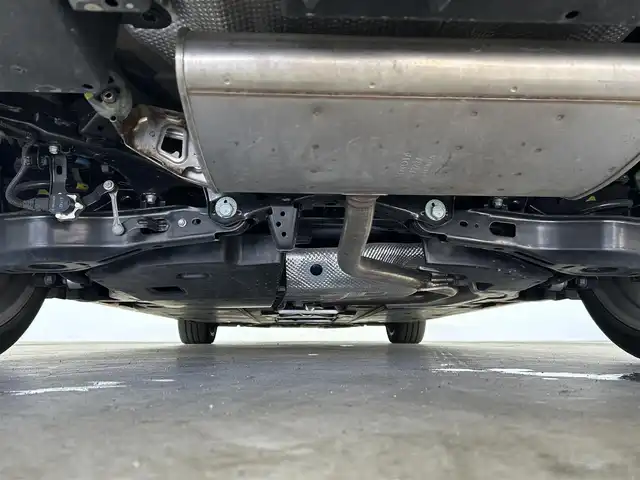 トヨタ プリウス A ツーリングセレクション 千葉県 2016(平28)年 2.5万km エモーショナルレッド 禁煙車/トヨタセーフティセンス/・レーンディパーチャーアラート/・レーンキープアシスト/・ヘッドアップディスプレイ/・ブラインドスポットモニター/・プリクラッシュセーフティ/・プリクラッシュセーフティブレーキ/・レーダークルーズコントロール/・クリアランスソナー/ビックX９インチアルパインメモリナビ/・型番：X9V/・CD/DVD/Bluetooth/フルセグTV/・バックカメラ/・ビルトインETC/革巻きステアリング/・ステアリングスイッチ/レザーシート/・DNシートヒーター/純正フロアマット/純正１７インチAW/オートライト/・LEDヘッドライト/・LEDフォグランプ