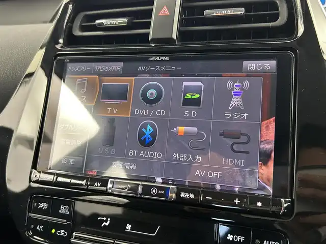 トヨタ プリウス A ツーリングセレクション 千葉県 2016(平28)年 2.5万km エモーショナルレッド 禁煙車/トヨタセーフティセンス/・レーンディパーチャーアラート/・レーンキープアシスト/・ヘッドアップディスプレイ/・ブラインドスポットモニター/・プリクラッシュセーフティ/・プリクラッシュセーフティブレーキ/・レーダークルーズコントロール/・クリアランスソナー/ビックX９インチアルパインメモリナビ/・型番：X9V/・CD/DVD/Bluetooth/フルセグTV/・バックカメラ/・ビルトインETC/革巻きステアリング/・ステアリングスイッチ/レザーシート/・DNシートヒーター/純正フロアマット/純正１７インチAW/オートライト/・LEDヘッドライト/・LEDフォグランプ