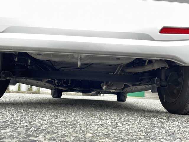 ホンダ Ｎ ＷＧＮ G Aパッケージ 大阪府 2015(平27)年 3.5万km カトラリーシルバーM 社外オーディオ(DEH-5500)/・AM/FM/CD/ETC/前後ドライブレコーダー/アイドリングストップ/横滑り防止装置/盗難防止装置/キセノンヘッドライト/オートライト/オートエアコン/プッシュスタートボタン/スマートキー×2/12V充電器/純正フロアマット/ドアバイザー/保証書/スペアキー