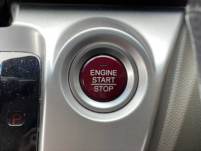 ホンダ Ｎ ＷＧＮ G Aパッケージ 大阪府 2015(平27)年 3.5万km カトラリーシルバーM 社外オーディオ(DEH-5500)/・AM/FM/CD/ETC/前後ドライブレコーダー/アイドリングストップ/横滑り防止装置/盗難防止装置/キセノンヘッドライト/オートライト/オートエアコン/プッシュスタートボタン/スマートキー×2/12V充電器/純正フロアマット/ドアバイザー/保証書/スペアキー