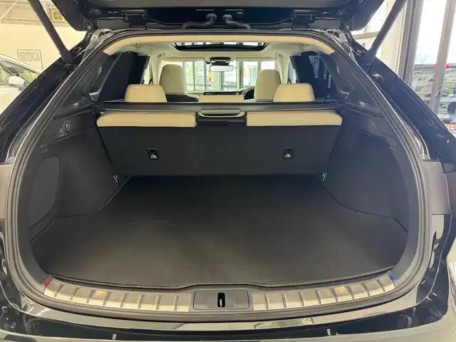 レクサス ＲＸ 350h バージョンL 滋賀県 2025(令7)年 1万km グラファイトブラックガラスフレーク ワンオーナー/改良後モデル/パノラマルーフ（チルト&アウタースライド式）/マークレビンソンサウンドシステム/ソリスホワイトセミアリン本革シート/デジタルインナーミラー/純正前後ドライブレコーダー/輻射ヒーター/電動セカンドシート/ルーフレール/寒冷地仕様/ダークグレーメタリック切削光輝21インチ純正アルミ/スカッフイルミネーション/14インチタッチディスプレウオーディオ/　コネクティッドナビプラス フルセグ Bluetooth /シースルービューパノラミックビューモニター/カラーヘッドアップディスプレイ/Lexusチームメイト/アドバンスドドライブ/アドバンスドパーク/Lexus Safety Sense /プリクラッシュセーフティ/レーンディパーチャーアラート/レーントレーシングアシスト/レーンチェンジアシスト/レーダークルーズコントロール/アダプティブハイビームシステム/フロントクロストラフィックアラート/アダクティブドライビングアシスト/ブラインドスポットモニター/スマートキー×2/クラッツィオフロアマット/