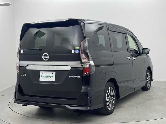 日産 セレナ e－パワー ハイウェイスター V 大阪府 2020(令2)年 6万km ダイヤモンドブラック 純正１０インチSDナビ/・TV/・CD/・DVD/・BT/アラウンドビューカメラ/純正フリップダウンモニター/純正ドライブレコーダー/純正2.0ETC/純正１６インチAW/純正LEDヘッドライト/プロパイロット/パーキングアシスト/衝突軽減ブレーキ/アクティブクルーズコントロール/クリアランスソナー/レーンキープアシスト/両側パワースライドドア/スマートキー×２/禁煙車