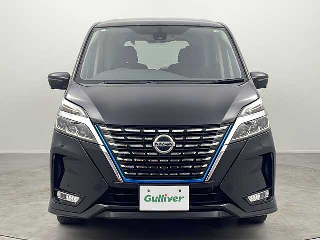 日産 セレナ e－パワー ハイウェイスター V 大阪府 2020(令2)年 6万km ダイヤモンドブラック 純正１０インチSDナビ/・TV/・CD/・DVD/・BT/アラウンドビューカメラ/純正フリップダウンモニター/純正ドライブレコーダー/純正2.0ETC/純正１６インチAW/純正LEDヘッドライト/プロパイロット/パーキングアシスト/衝突軽減ブレーキ/アクティブクルーズコントロール/クリアランスソナー/レーンキープアシスト/両側パワースライドドア/スマートキー×２/禁煙車