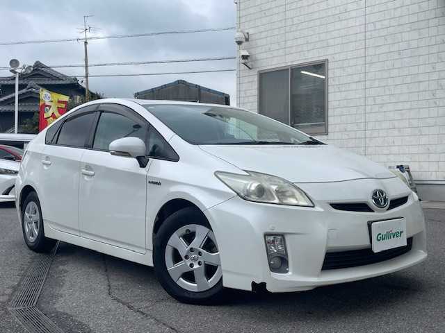 トヨタ プリウス S 愛知県 2010(平22)年 12.6万km ホワイトパールクリスタルシャイン 純正HDDナビ（ワンセグ/BT/DVD/CD/FM/AM)/バックカメラ/ETC/電動格納式ミラー/クルーズコントロール/ABS/横滑り防止装置/盗難防止装置/オートライト/アイドリングストップ/パワーウィンドウ/パワーステアリング/アルミホイール/フロアマット/スマートキー