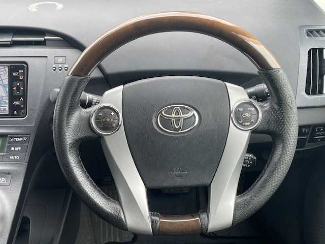 トヨタ プリウス S 愛知県 2010(平22)年 12.6万km ホワイトパールクリスタルシャイン 純正HDDナビ（ワンセグ/BT/DVD/CD/FM/AM)/バックカメラ/ETC/電動格納式ミラー/クルーズコントロール/ABS/横滑り防止装置/盗難防止装置/オートライト/アイドリングストップ/パワーウィンドウ/パワーステアリング/アルミホイール/フロアマット/スマートキー