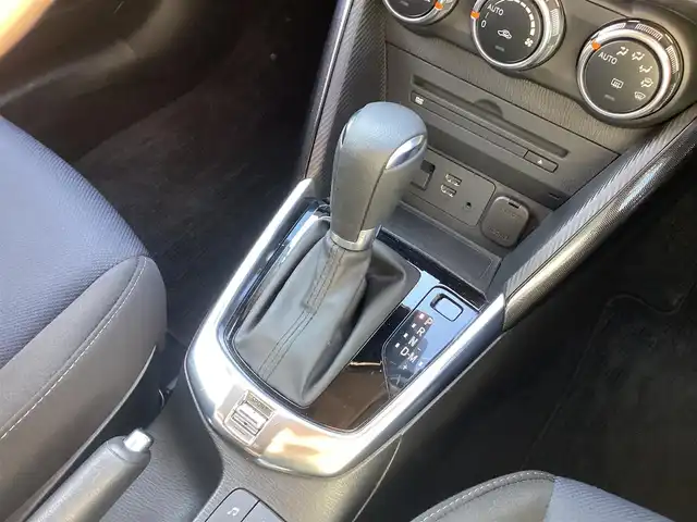 マツダ デミオ 13S 福島県 2015(平27)年 6.7万km ダイナミックブルーマイカ  ワ ン オ ー ナ ー/ 4     W     D/ 純 正 ナ ビ・フ ル セ グ T V/ E     T     C/ ス マ ー ト キ ー/ 衝 突 被 害 軽 減 ブ レ ー キ/ ア イ ド リ ン グ ス ト ッ プ/ 新 車 保 証 書/ 取 扱 説 明 書