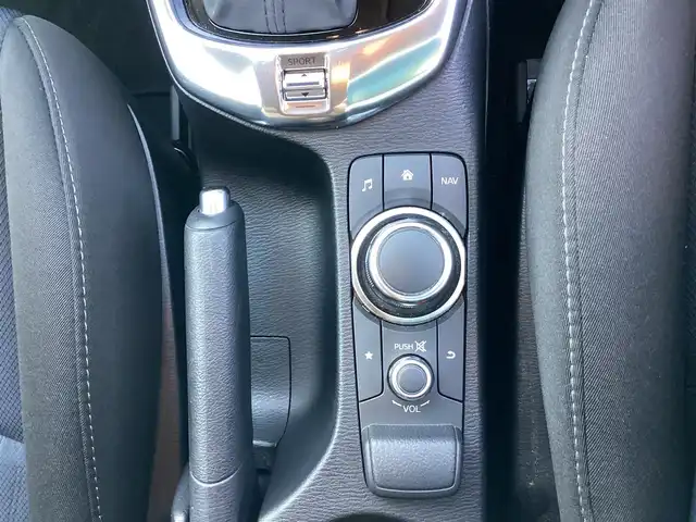 マツダ デミオ 13S 福島県 2015(平27)年 6.7万km ダイナミックブルーマイカ  ワ ン オ ー ナ ー/ 4     W     D/ 純 正 ナ ビ・フ ル セ グ T V/ E     T     C/ ス マ ー ト キ ー/ 衝 突 被 害 軽 減 ブ レ ー キ/ ア イ ド リ ン グ ス ト ッ プ/ 新 車 保 証 書/ 取 扱 説 明 書