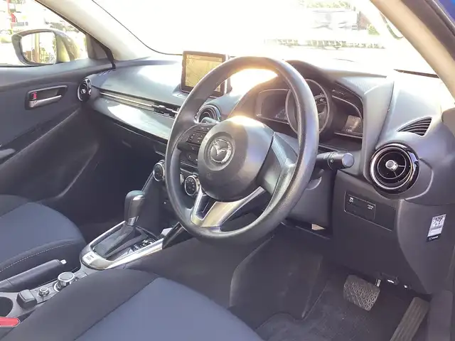 マツダ デミオ 13S 福島県 2015(平27)年 6.7万km ダイナミックブルーマイカ  ワ ン オ ー ナ ー/ 4     W     D/ 純 正 ナ ビ・フ ル セ グ T V/ E     T     C/ ス マ ー ト キ ー/ 衝 突 被 害 軽 減 ブ レ ー キ/ ア イ ド リ ン グ ス ト ッ プ/ 新 車 保 証 書/ 取 扱 説 明 書