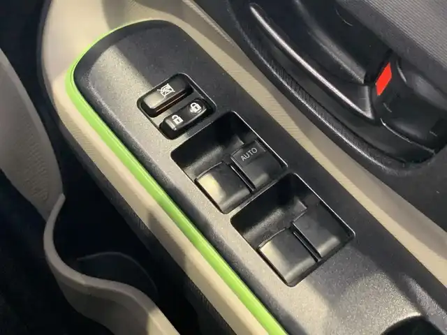 トヨタ アクア S 福井県 2013(平25)年 9.6万km グレーメタリック (株)IDOMが運営する【じしゃロン福井店】の自社ローン専用車両になりますこちらは現金またはオートローンご利用時の価格です。自社ローンご希望の方は別途その旨お申付け下さい/社外メモリーナビ/フルセグTV/CD・DVD/キーレス/バックカメラ/ETC