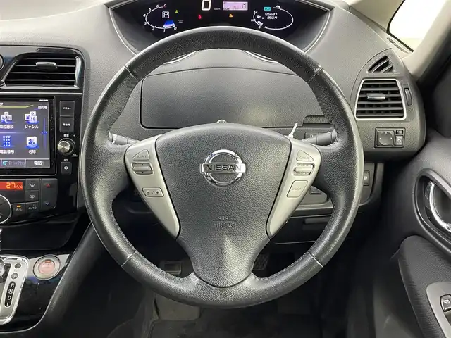 日産 セレナ HWS S HV Vセレ +SeftyⅡ 福井県 2016(平28)年 12.6万km ダイヤモンドブラック 純正ナビ/型式：MM515D-L/【AM/FM/CD/DVD/Bluetooth/フルセグTV】/アラウンドビューモニター/純正フリップダウンモニター/ETC/両側パワースライドドア/プッシュスタート/スマートキー/オートライト/キセノンヘッドライド/シートカバー（ブラック）/アイドリングストップ