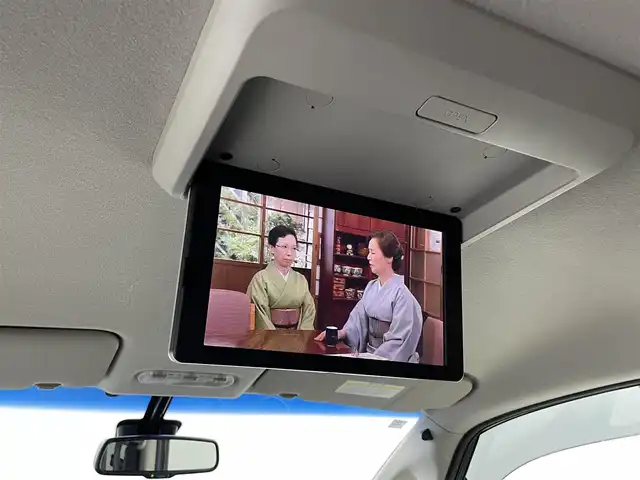 日産 セレナ HWS S HV Vセレ +SeftyⅡ 福井県 2016(平28)年 12.6万km ダイヤモンドブラック 純正ナビ/型式：MM515D-L/【AM/FM/CD/DVD/Bluetooth/フルセグTV】/アラウンドビューモニター/純正フリップダウンモニター/ETC/両側パワースライドドア/プッシュスタート/スマートキー/オートライト/キセノンヘッドライド/シートカバー（ブラック）/アイドリングストップ