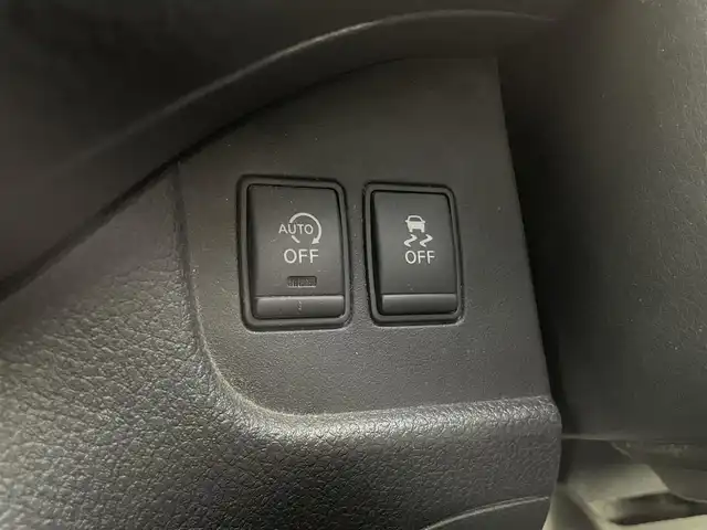 日産 セレナ HWS S HV Vセレ +SeftyⅡ 福井県 2016(平28)年 12.6万km ダイヤモンドブラック 純正ナビ/型式：MM515D-L/【AM/FM/CD/DVD/Bluetooth/フルセグTV】/アラウンドビューモニター/純正フリップダウンモニター/ETC/両側パワースライドドア/プッシュスタート/スマートキー/オートライト/キセノンヘッドライド/シートカバー（ブラック）/アイドリングストップ