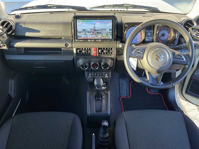 スズキ ジムニー XC 静岡県 2020(令2)年 1.1万km シフォンアイボリーM /社外ナビ/地デジTV//社外CD/DVD/Bluetooth//バックカメラ//レーダーセーフティサポート//レーンキープアシスト//純正16インチAW//クルーズコントロール//LEDヘッドライト//ETC//スマートキー//スペアキー