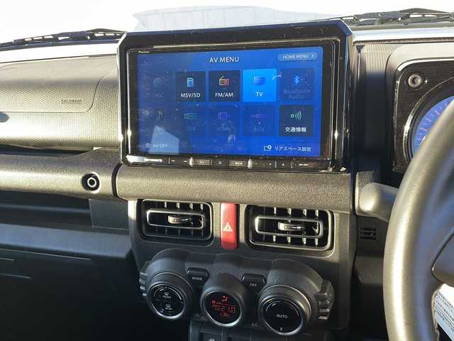 スズキ ジムニー XC 静岡県 2020(令2)年 1.1万km シフォンアイボリーM /社外ナビ/地デジTV//社外CD/DVD/Bluetooth//バックカメラ//レーダーセーフティサポート//レーンキープアシスト//純正16インチAW//クルーズコントロール//LEDヘッドライト//ETC//スマートキー//スペアキー