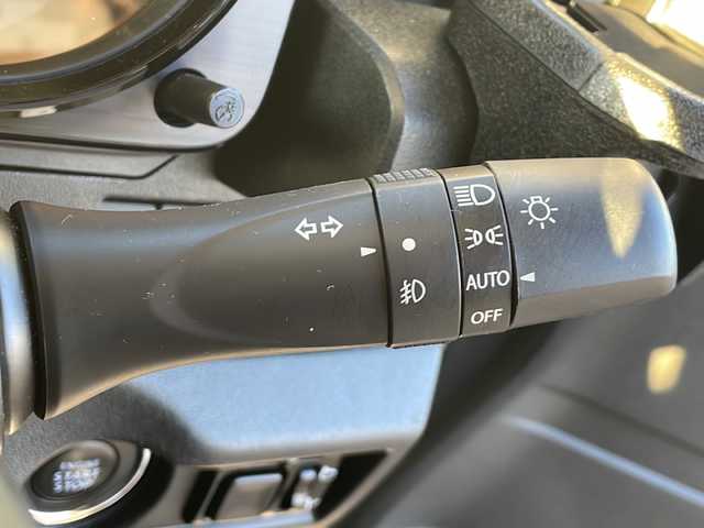 スズキ ジムニー XC 静岡県 2020(令2)年 1.1万km シフォンアイボリーM /社外ナビ/地デジTV//社外CD/DVD/Bluetooth//バックカメラ//レーダーセーフティサポート//レーンキープアシスト//純正16インチAW//クルーズコントロール//LEDヘッドライト//ETC//スマートキー//スペアキー