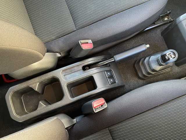 スズキ ジムニー XC 静岡県 2020(令2)年 1.1万km シフォンアイボリーM /社外ナビ/地デジTV//社外CD/DVD/Bluetooth//バックカメラ//レーダーセーフティサポート//レーンキープアシスト//純正16インチAW//クルーズコントロール//LEDヘッドライト//ETC//スマートキー//スペアキー