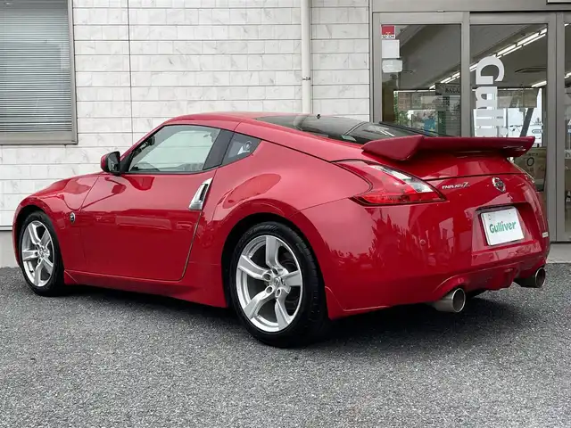 日産 フェアレディ Ｚ バージョンT 埼玉県 2010(平22)年 7.2万km バイブラントレッド 純正ナビ/BOSEサウンド/フルセグ・CD・DVD・BT/Bカメラ/TRC/コーナーセンサー/イモビライザー/パワーシート(D/N席)/シートヒーター(D/N席)/ETC/HIDヘッドライト/スマートキー2本/保証書/取扱説明書　