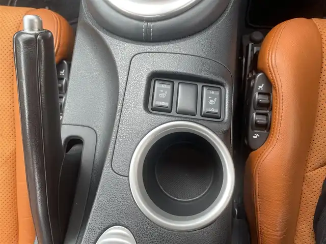 日産 フェアレディ Ｚ バージョンT 埼玉県 2010(平22)年 7.2万km バイブラントレッド 純正ナビ/BOSEサウンド/フルセグ・CD・DVD・BT/Bカメラ/TRC/コーナーセンサー/イモビライザー/パワーシート(D/N席)/シートヒーター(D/N席)/ETC/HIDヘッドライト/スマートキー2本/保証書/取扱説明書　