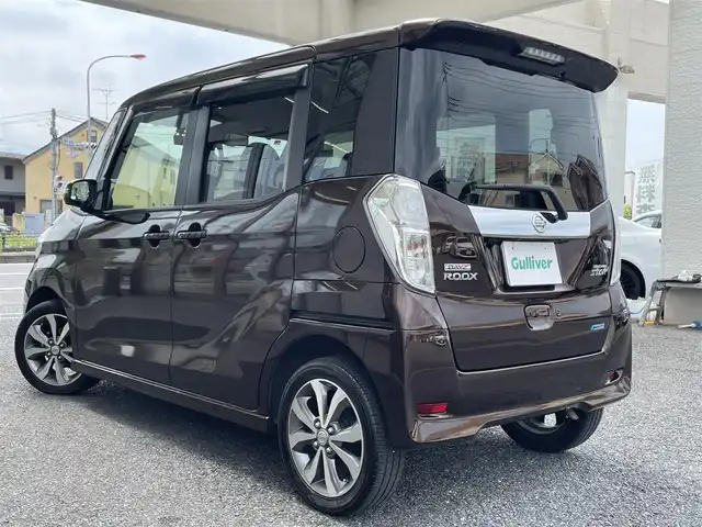 日産 デイズ ルークス ハイウェイスターX Gパッケージ 埼玉県 2016(平28)年 4.5万km モカブラウンP ・ディーラー点検記録簿完備/・ワンオーナー/・純正ナビフルセグTV/・DVD　BTA　/・アラウンドビューモニター/・両側パワースライドドア/・前後ドライブレコーダー/・プッシュスタート/・スマートキー×２/・リアシーリングファン/・シートバックテーブル/・後席ロールサンシェード/・プリクラッシュ/・アイドリングストップ/・オートライト/・HIDヘットライト/・フォグライト/・電動格納ミラー/・ウィンカーミラー/・純正フロアマット/・純正ドアバイザー/・純正15インチアルミ/・取扱説明書/・保証書