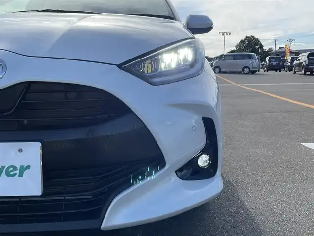 トヨタ ヤリス Z 佐賀県 2022(令4)年 4.6万km ホワイトパールクリスタルシャイン /ワンオーナー//純正ディスプレーオーディオ//USB/Bluetooth//AppleCarPlay//バックカメラ//ETC//前後ドライブレコーダー//シートヒーター//スマートキー//アジャスタブルデッキボード//買物アシストシート//シートバックポケット//シートアンダートレイ//LEDヘッドライト//トヨタセーフティーセンス(衝突回避支援パッケージ)/　プリクラッシュセーフティ/　レーントレーシングアシスト/　レーダークルーズコントロール/　オートマチックハイビーム/　ロードサインアシスト/　セカンダリーコリジョンブレーキ/　先行車発進告知機能/　インテリジェントクリアランスソナー/　ブラインドスポットモニター/　リアクロストラフィックアラート/　パーキングサポートブレーキ//ヒーター付きドアミラー//保証書//取扱説明書