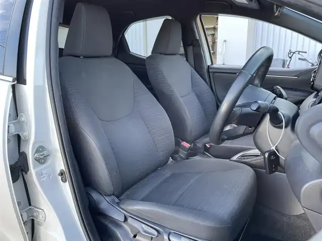 トヨタ ヤリス Z 佐賀県 2022(令4)年 4.6万km ホワイトパールクリスタルシャイン /ワンオーナー//純正ディスプレーオーディオ//USB/Bluetooth//AppleCarPlay//バックカメラ//ETC//前後ドライブレコーダー//シートヒーター//スマートキー//アジャスタブルデッキボード//買物アシストシート//シートバックポケット//シートアンダートレイ//LEDヘッドライト//トヨタセーフティーセンス(衝突回避支援パッケージ)/　プリクラッシュセーフティ/　レーントレーシングアシスト/　レーダークルーズコントロール/　オートマチックハイビーム/　ロードサインアシスト/　セカンダリーコリジョンブレーキ/　先行車発進告知機能/　インテリジェントクリアランスソナー/　ブラインドスポットモニター/　リアクロストラフィックアラート/　パーキングサポートブレーキ//ヒーター付きドアミラー//保証書//取扱説明書